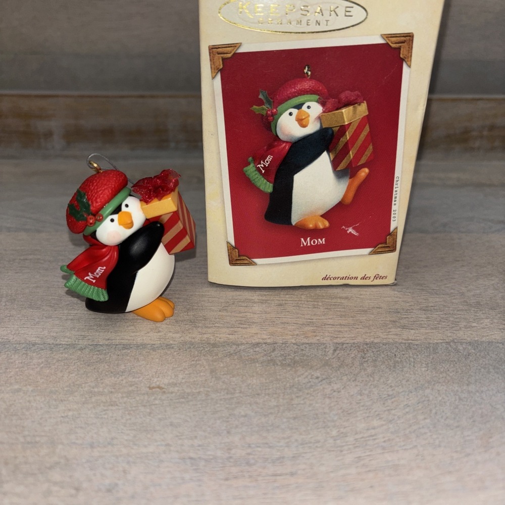 Hallmark Ornament 2003 Mom Penguin Christmas Package Keepsake